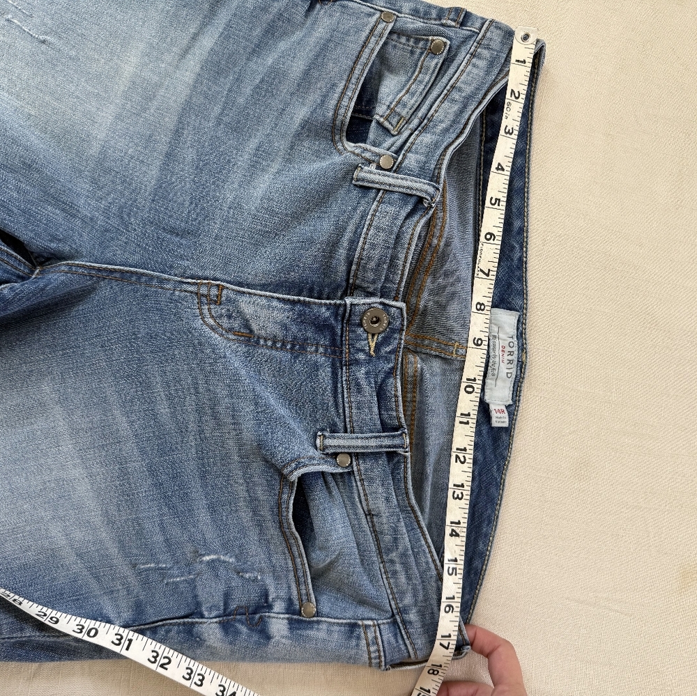 Torrid Classic Blue Women's Jeans Womens 14r - Picture 8 of 12
